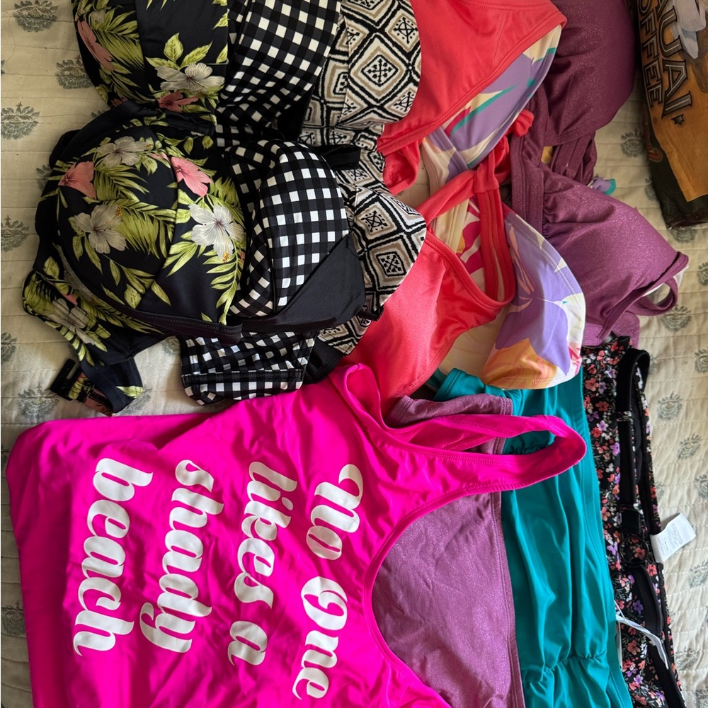 🌊 Swimsuit Lot – XL / 1X / Plus Size – Mixed Brands (Cupshe, Time & Tru, etc.)
